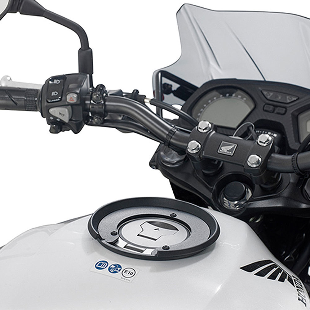 BF30 GIVI BF30 nosač tanklock torbe Honda CBR 1000 RR (17-19)