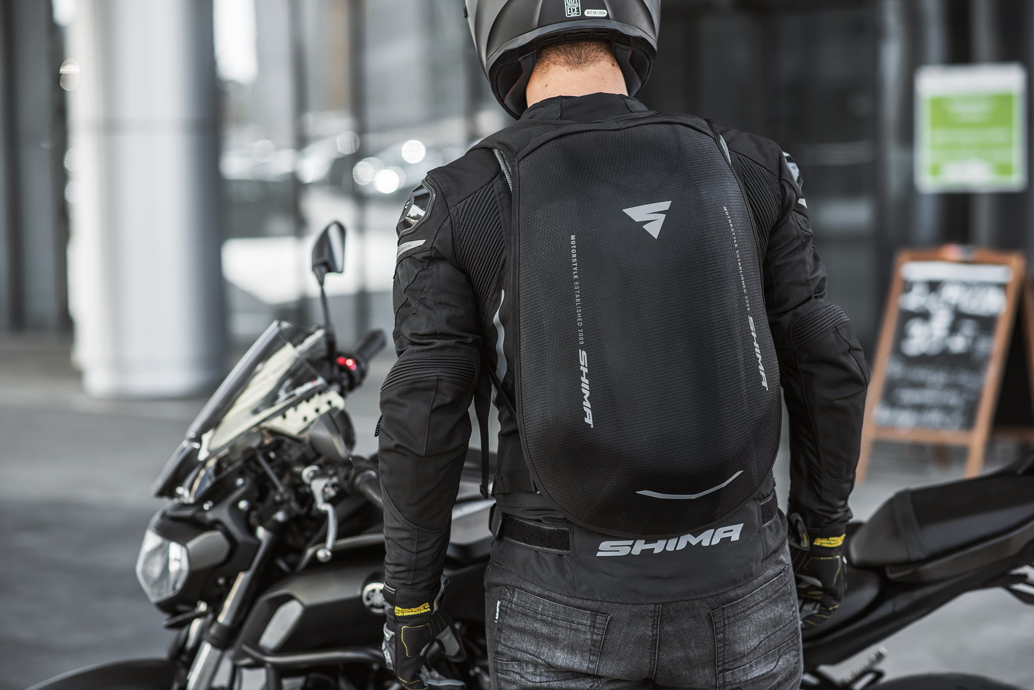 Ayro_backpackMeshPro_jacketGravel3.0_jeans SHIMA AYRO RANAC